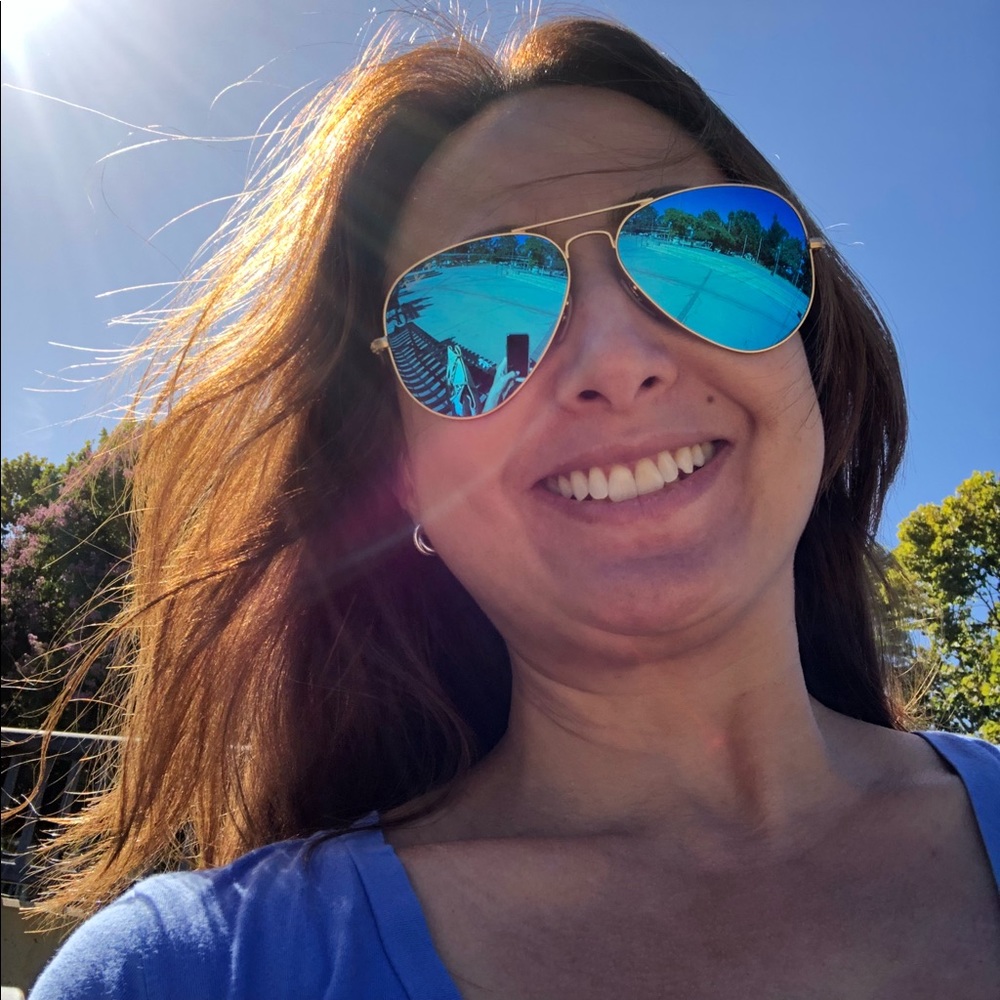 Meet your Posher, Leni